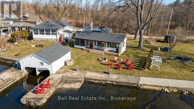 Photo du bâtiment - 1129 McCarthys Point Rd