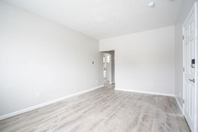 Building Photo - 340 Appleton St