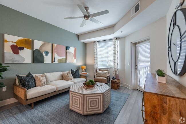 Building Photo - Gateway Commons Apartments