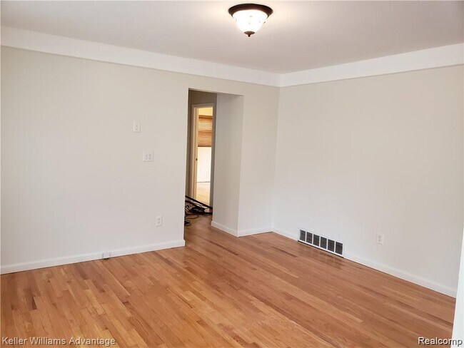 Building Photo - 36616 Angeline Cir