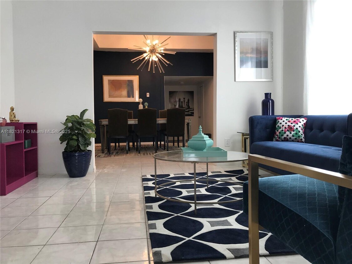 Foto principal - 5145 NW 5th Ave