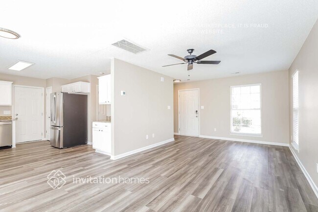 Foto del edificio - 3032 Hawick Commons Dr