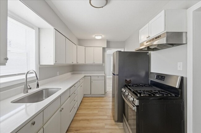 Foto del edificio - 4318 Spann Ave