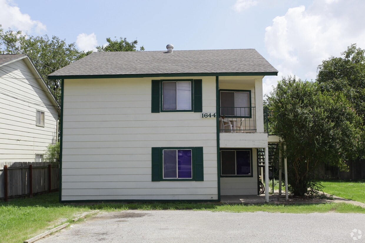 1644 Old Post Rd, San Marcos, TX 78666 Apartments in San Marcos, TX