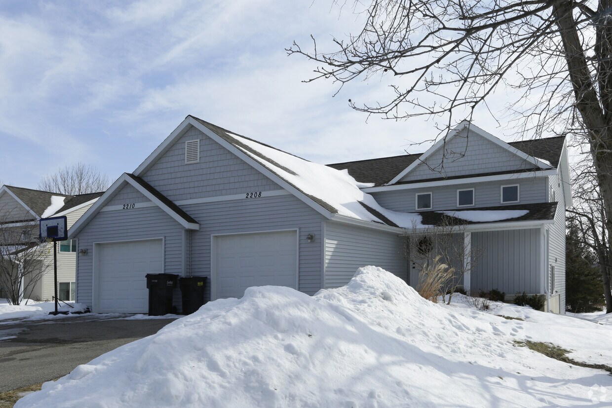 22082210 68th St, Caledonia, MI 49316 Apartments in Caledonia, MI