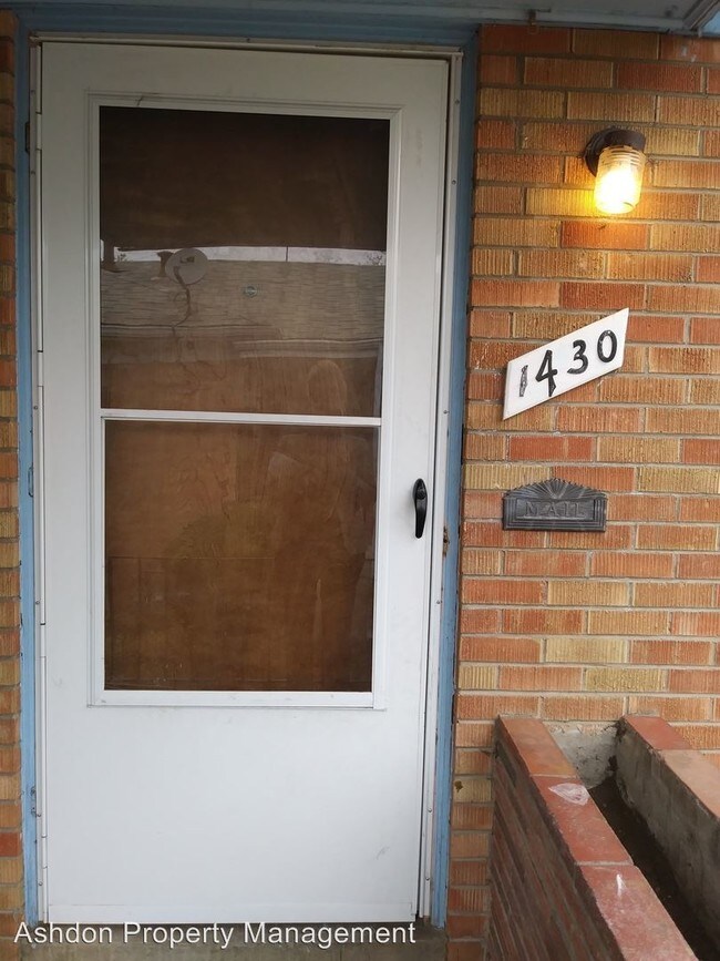 Foto del edificio - 1430 Joliet St