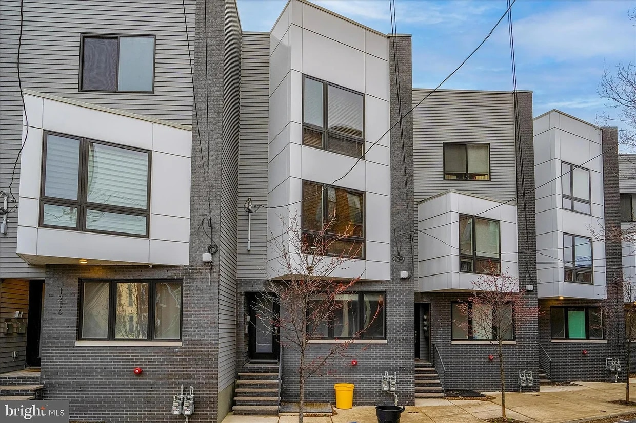 Primary Photo - 1218 N Orkney St