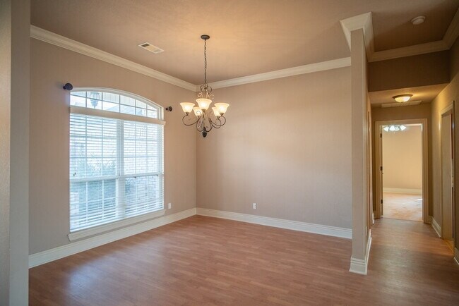 Foto del edificio - Newly update 4 bedroom house just off Double Springs Road