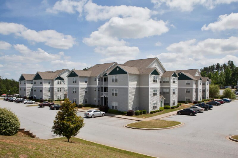Foto principal - 186 University Village Dr