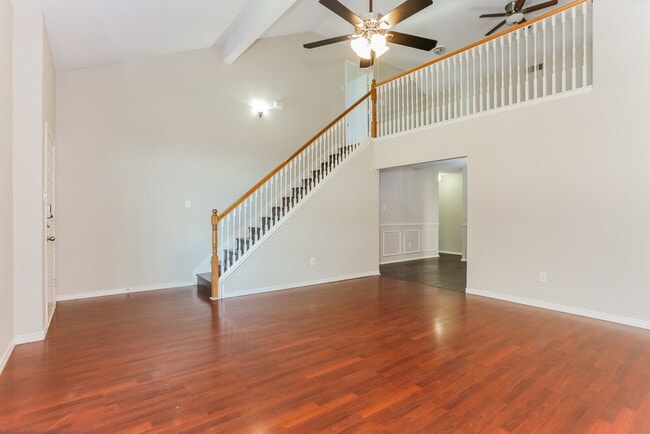 Building Photo - 10229 Dawson Trail