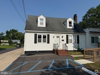 Building Photo - 524 N East Ave