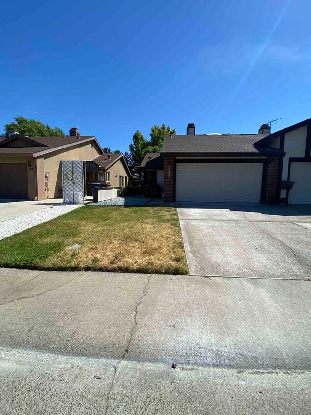 Primary Photo - Gorgeous Remodeled 2 Bed In Citrus Heights