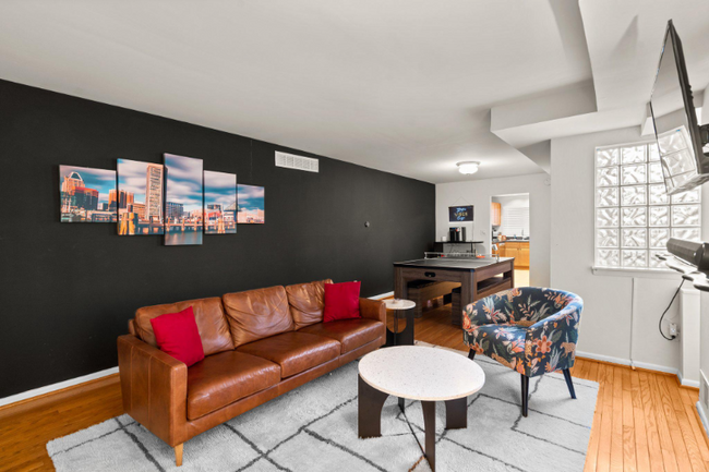 Building Photo - 628 S Paca St