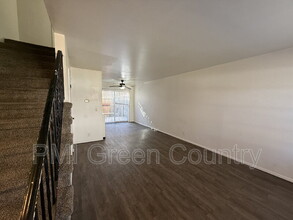 Building Photo - 4704 S Darlington Ave