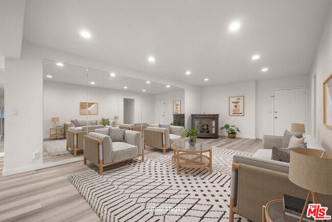 Foto del edificio - 423 Rexford Dr