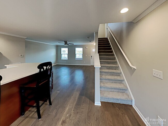 Building Photo - 1909 Belle Arbor Dr