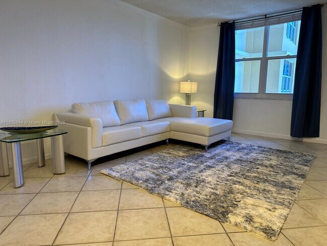 Foto del edificio - 2501 S Ocean Dr