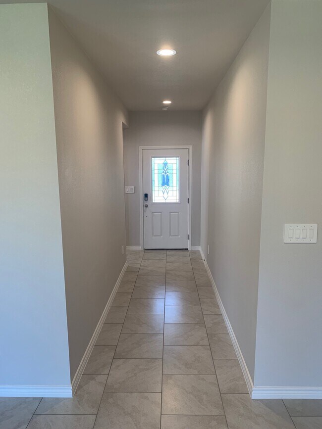 Building Photo - 7905 Schades Way