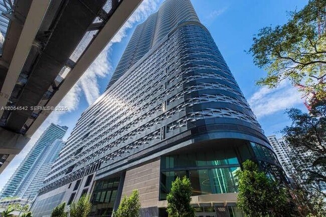 Building Photo - 1000 Brickell Plaza