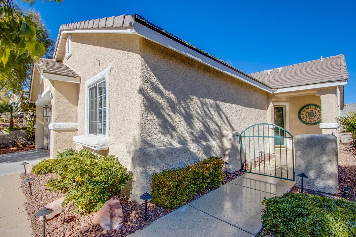 10620 Englewood Cliffs Ave, Las Vegas, NV 89144 House Rental in Las