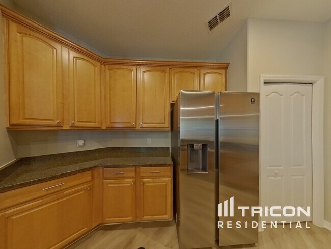 Building Photo - 36536 Grand Island Oaks Circle Grand Islan...