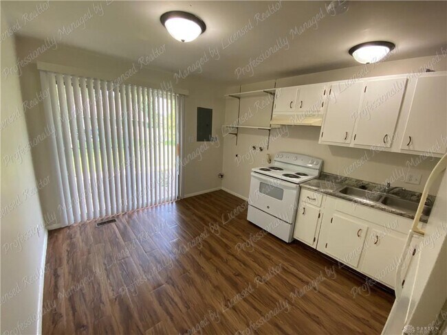 Building Photo - 5561 Misty Ln