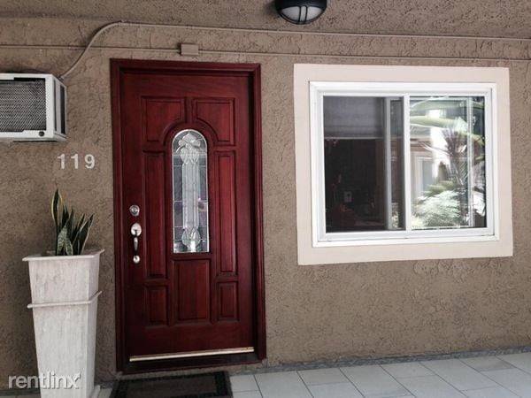 Building Photo - 3220 Altura Ave