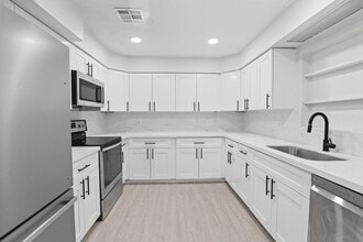 Building Photo - 319 S Congress Ave