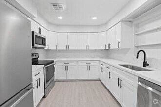 Building Photo - 319 S Congress Ave