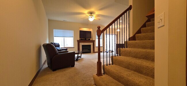 Foto del edificio - 821 SE Crossings Ln