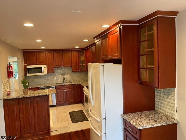 Building Photo - 158 Patriots Rd