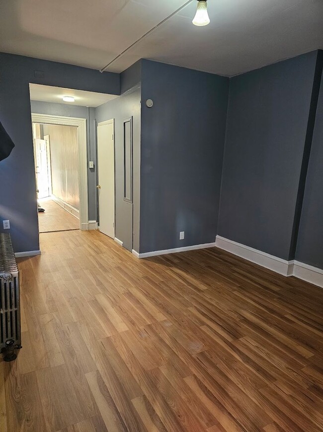 Foto del edificio - 138 N 8th St