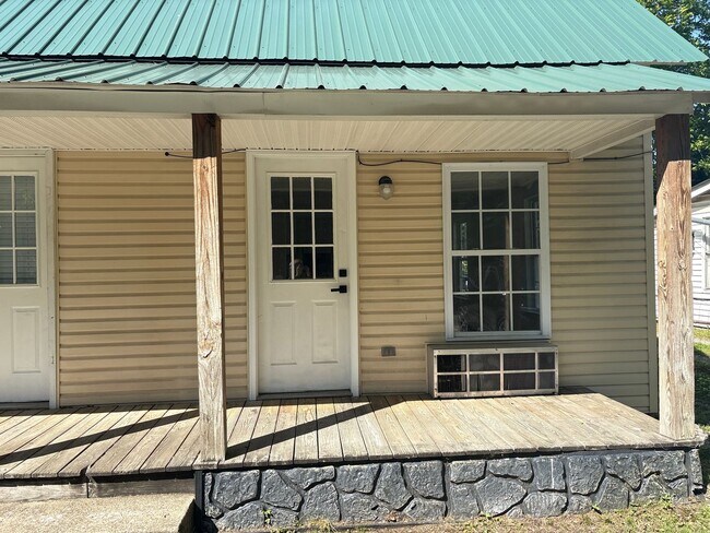 Foto del edificio - Renovated Duplex in Central Tullahoma