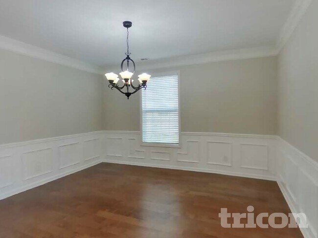 Foto del edificio - 341 Revolution Dr