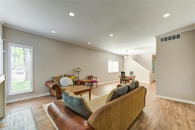 Foto del edificio - 1602 Prairie Grove Dr
