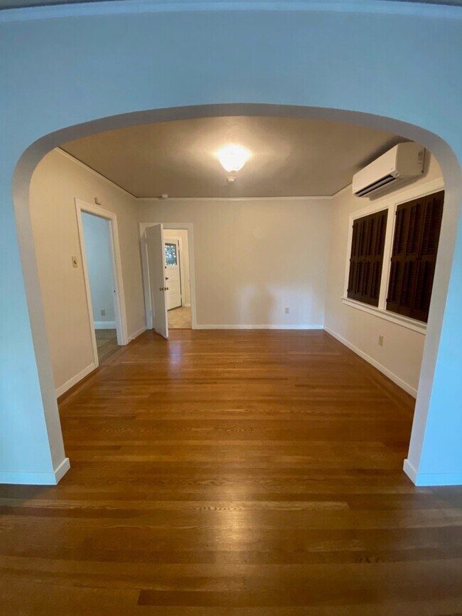 Foto del edificio - Beautiful 2bd/1ba 878 sq. ft. property located in Midtown Sacramento!