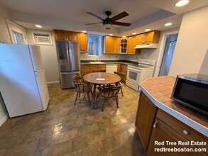 Building Photo - 60 Haines St