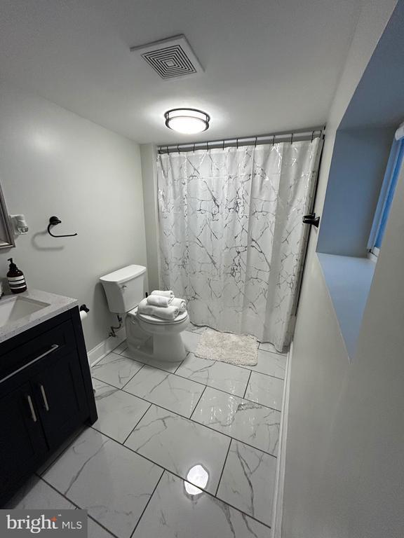 Foto del edificio - 616 S Rose St