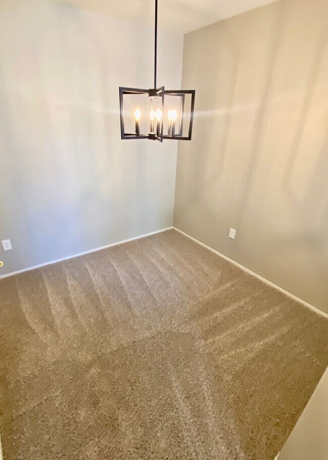Foto del edificio - Ground Floor-One Bedroom in Lakewood