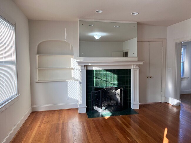 Foto del edificio - 3578 Burch