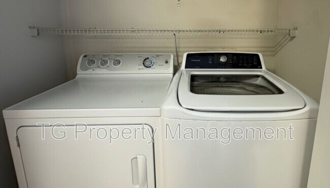 Foto del edificio - 771 Scrub Jay Dr