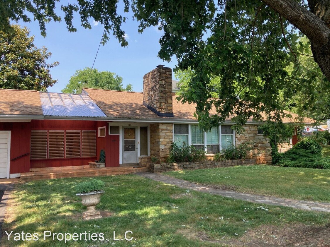 Foto principal - 4 br, 3 bath House - 122 West Scanlon Street