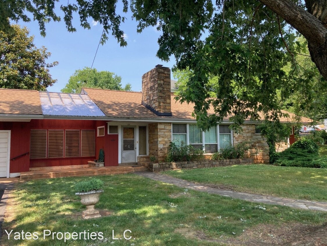 Primary Photo - 4 br, 3 bath House - 122 West Scanlon Street