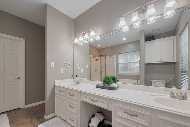 Foto del edificio - 9072 Grand Lake Estates Dr