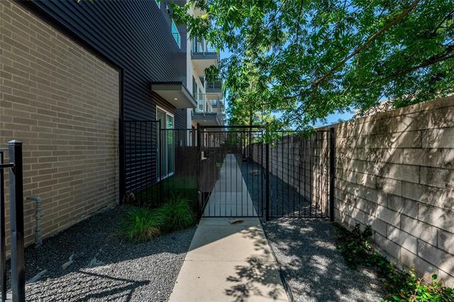 Building Photo - 4545 Bowser Ave