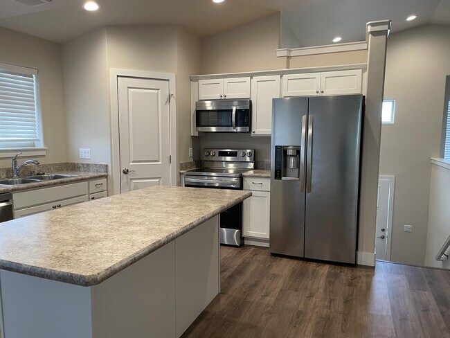 Foto del edificio - 1523 Rancho Vista Ave