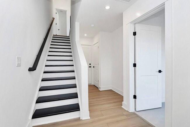 Photo - 5027 Duchess Dr Townhome