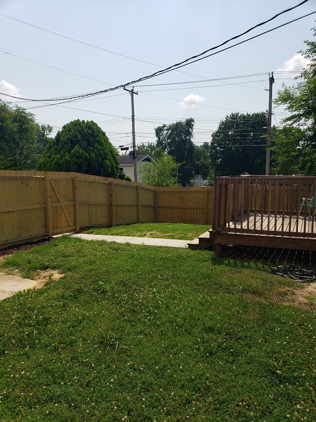 Building Photo - 1706 E 26th St