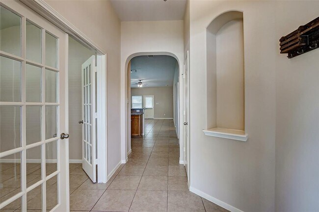 Building Photo - 430 Dockside Terrace