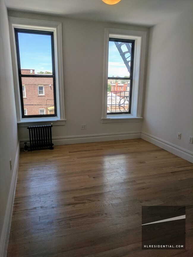 Foto del edificio - 2305 30th Ave